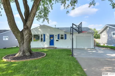 4532 Vinton St, Omaha, NE 68106
