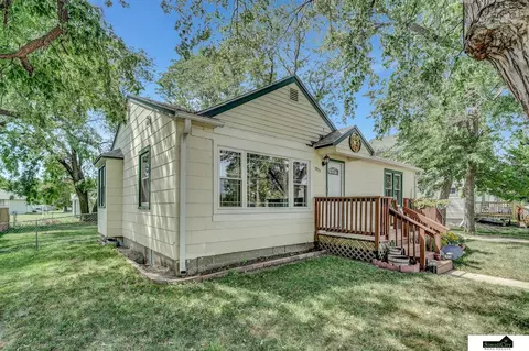 3275 Leighton Ave, Lincoln, NE 68504