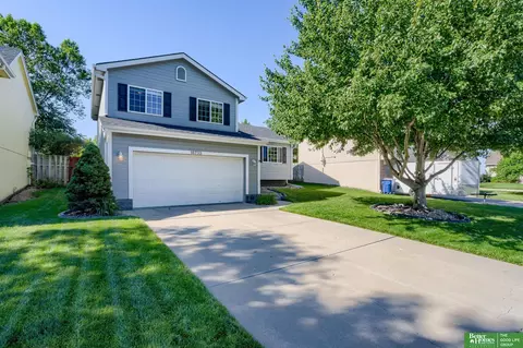 18733 T St, Omaha, NE 68135