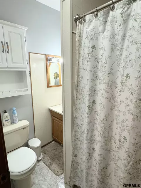 Bath - 120 E Barbara St, Brainard, NE 68626 photo 2 of 2