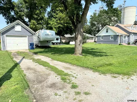 Exterior - 120 E Barbara St, Brainard, NE 68626 photo 2 of 2