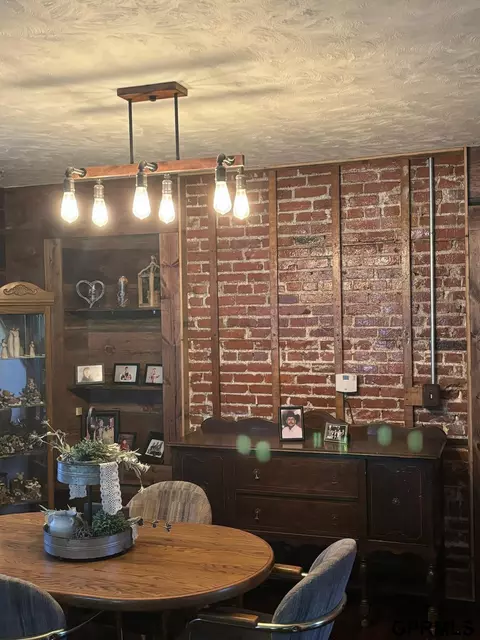 Dining - 120 E Barbara St, Brainard, NE 68626 photo 1 of 2
