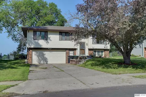 6218 S 153rd St, Omaha, NE 68137