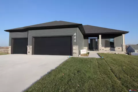 444 S 88th St, Lincoln, NE 68520
