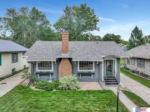 924 Elmwood Ave, Lincoln, NE 68510