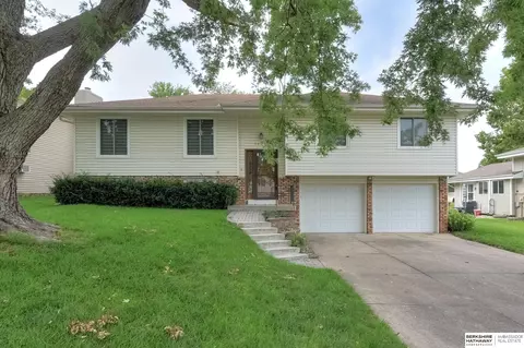 16208 Arbor St, Omaha, NE 68130
