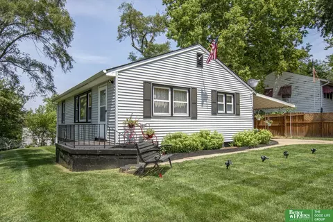 4244 Evans St, Omaha, NE 68111