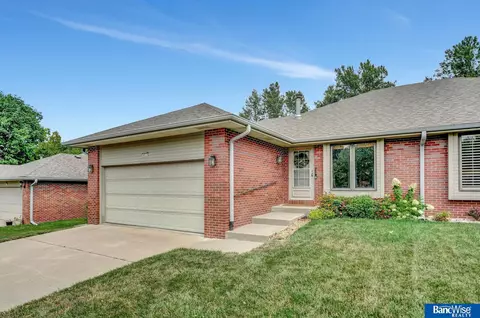 4920 Old Creek Rd, Lincoln, NE 68516
