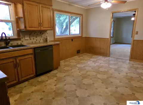 122 Cedar St, Beatrice, NE 68310 photo 14