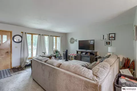 420 E 15th St, Wahoo, NE 68066 photo 3