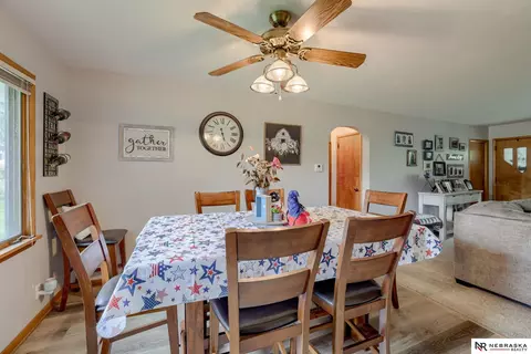 420 E 15th St, Wahoo, NE 68066 photo 7