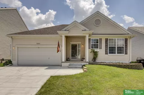 19307 Holmes St, Omaha, NE 68135