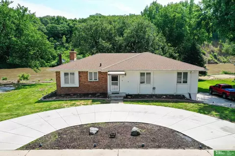 255 Riverside Dr, Waterloo, NE 68069 photo 2