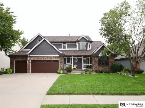 6131 S 102nd Ave, Omaha, NE 68127