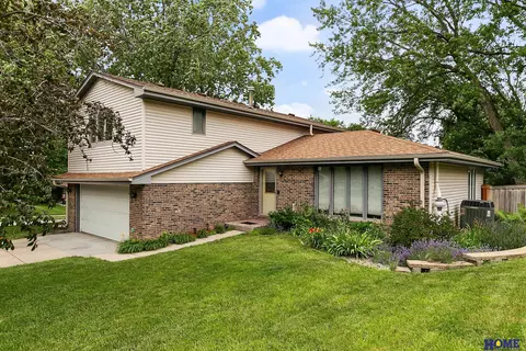 4800 Starling Dr, Lincoln, NE 68516