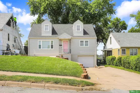 2112 S 49 Ave, Omaha, NE 68106