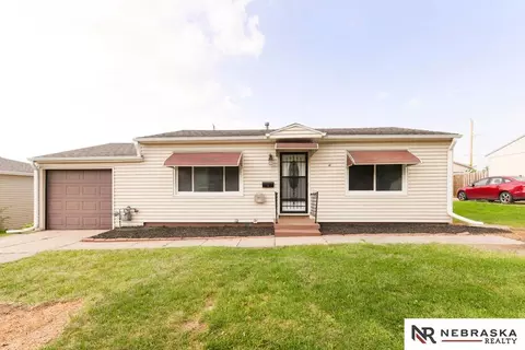 7010 Emiline St, La Vista, NE 68128