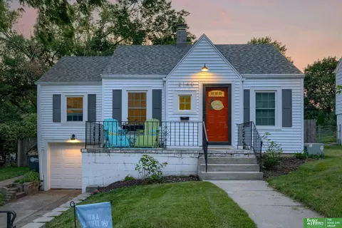 2140 S 61st St, Omaha, NE 68106