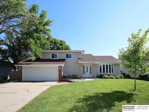 917 S 153 St, Omaha, NE 68154