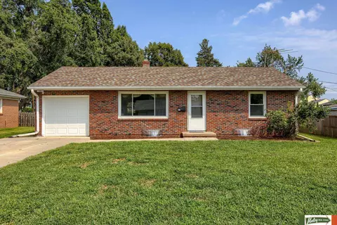 515 N 76th St, Omaha, NE 68114