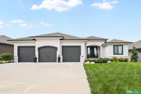 7006 S 193rd St, Gretna, NE 68028