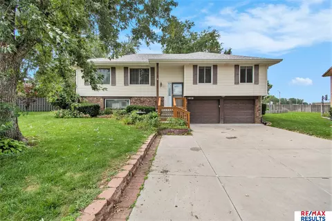 14830 Berry Cir, Omaha, NE 68137