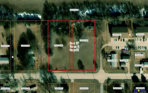 704 E 24th St, Crete, NE 68333