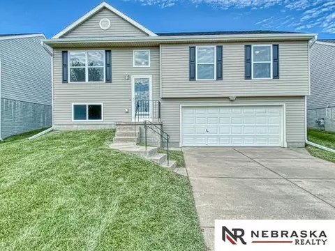 8611 N 153rd St, Bennington, NE 68007