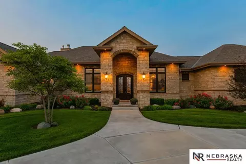 23106 Buchanan Cir, Gretna, NE 68028