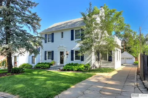 5404 Parker St, Omaha, NE 68104