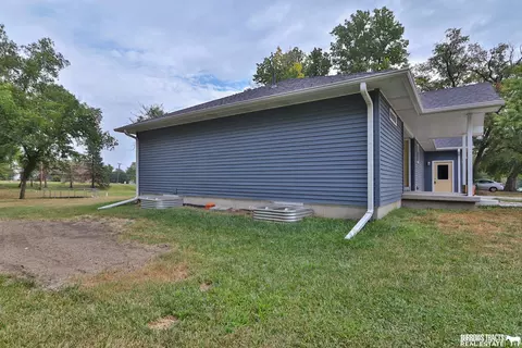 728 W Mary St, Beatrice, NE 68310 photo 5