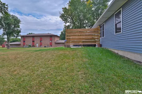 728 W Mary St, Beatrice, NE 68310 photo 6