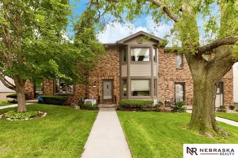 5627 Grover St, Omaha, NE 68106