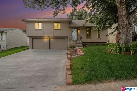 12911 Lillian St, Omaha, NE 68138