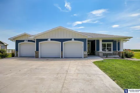 113 Atlantic St, Murdock, NE 68407