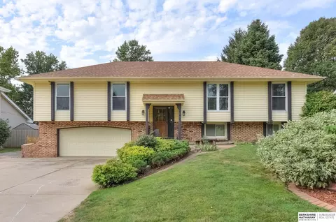 16629 Poppleton Ave, Omaha, NE 68130