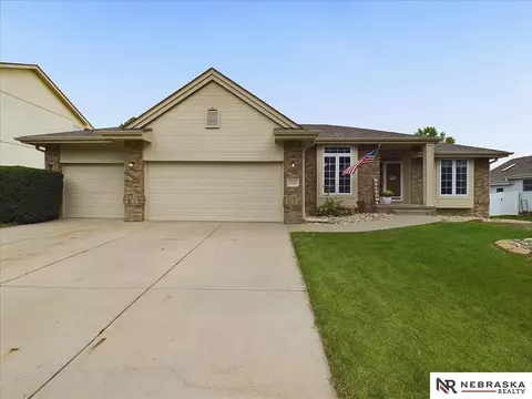 17016 K St, Omaha, NE 68135