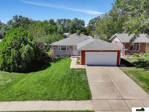 1701 N 76th St, Lincoln, NE 68505