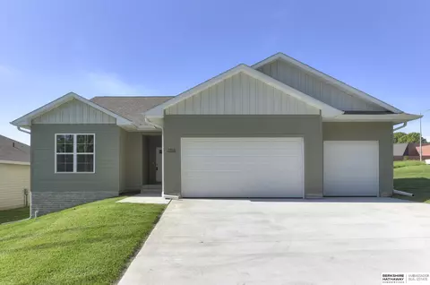 2765 College Dr, Blair, NE 68008