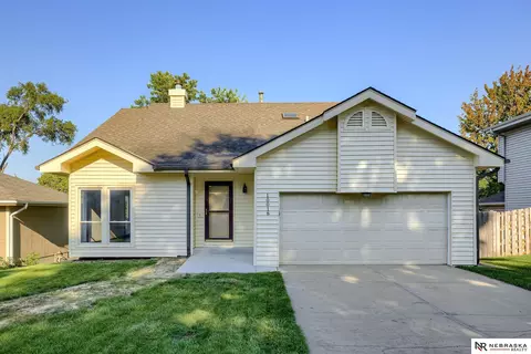 10018 S 13th St, Bellevue, NE 68123