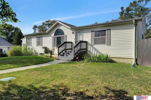 3751 S 1st St, Lincoln, NE 68502