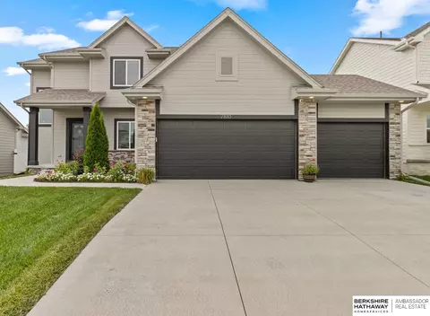 7810 S 197th St, Gretna, NE 68028