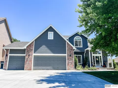 4317 N 161 St, Omaha, NE 68116