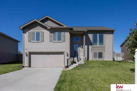 13714 S 42 Ave, Bellevue, NE 68123