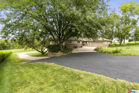 8316 S 13th St, Bellevue, NE 68147