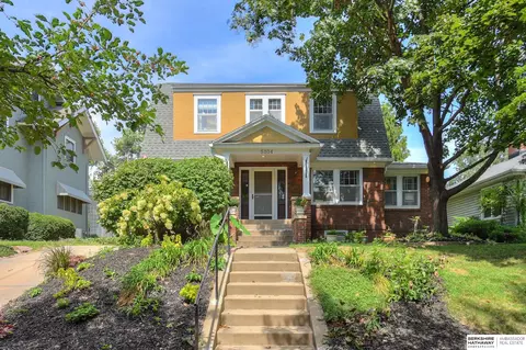 5104 Burt St, Omaha, NE 68132