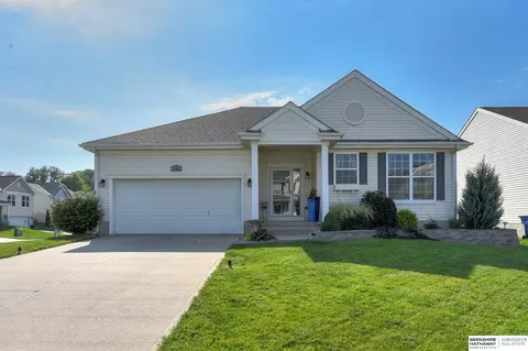 7302 N 106th Ave, Omaha, NE 68122