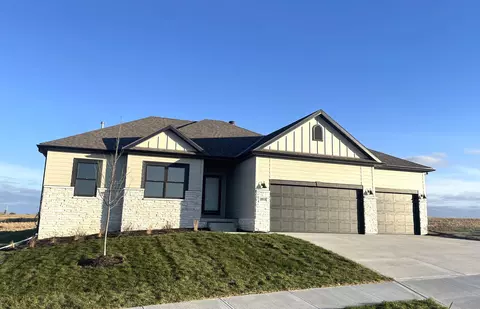 20918 Vernon St, Elkhorn, NE 68022