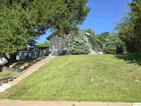 1937 S 50th St, Omaha, NE 68106