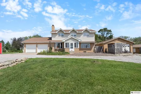 13603 Pflug Rd, Springfield, NE 68059